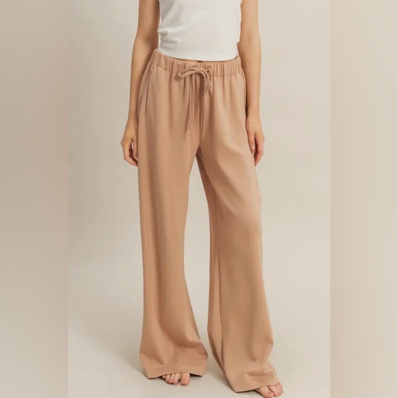 Casual Chic Set-the perfect combination made with Scuba fabric NWT - Picture 4 of 8